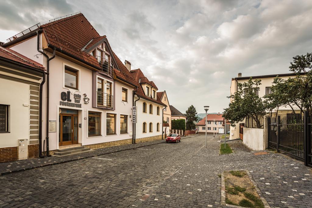 El Cafe Bar & Restaurant Hotel Bardejov Exterior foto